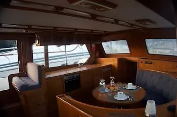 Les Yachts De Vecchio - Le Philae 3*