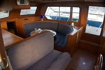 Les Yachts De Vecchio - Le Philae 3*